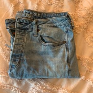 American Eagle High Rise Vintage Distressed Jeans